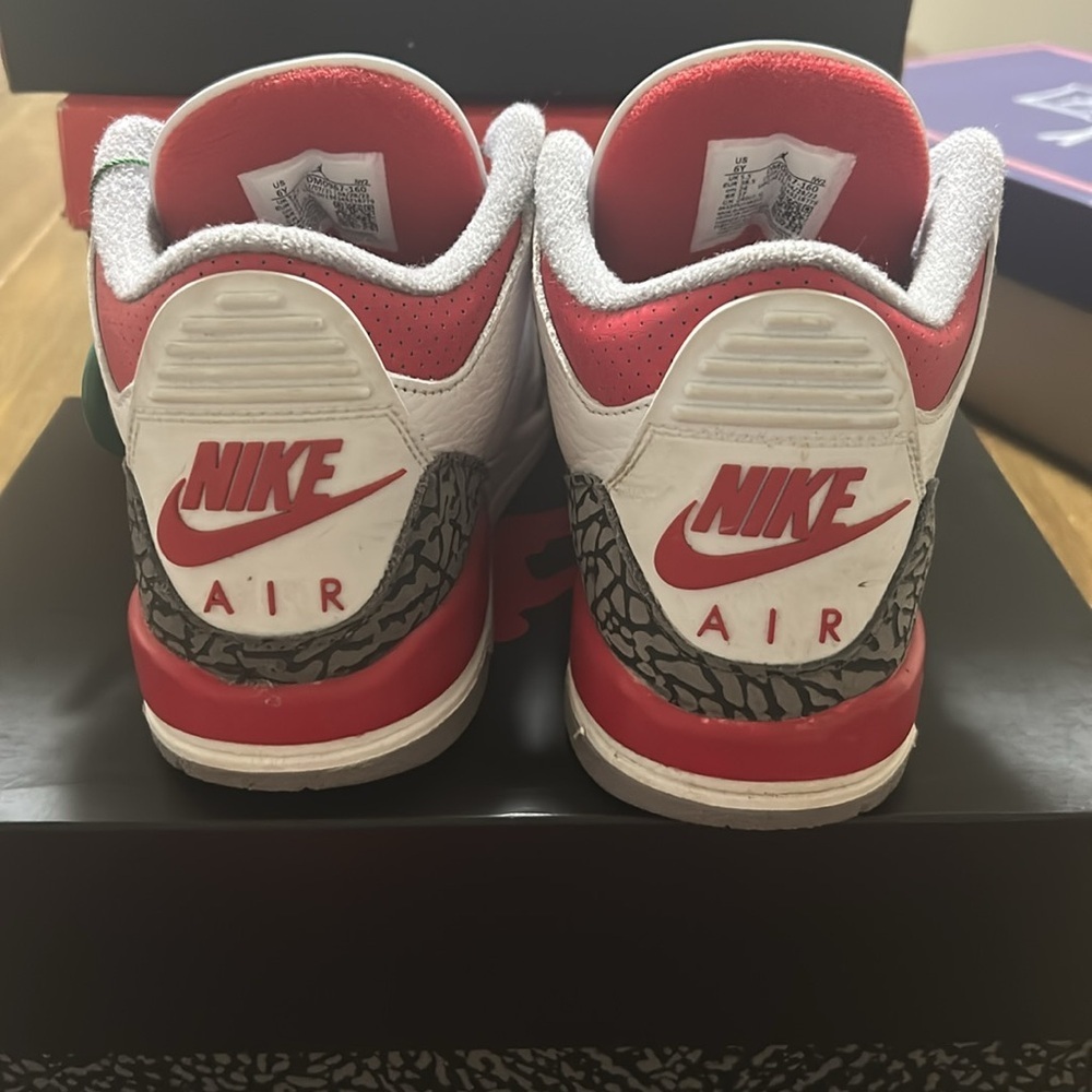 Air Jordan 3 Retro GS white/fire red/black cement size 6Y EUC with box - Picture 3 of 7